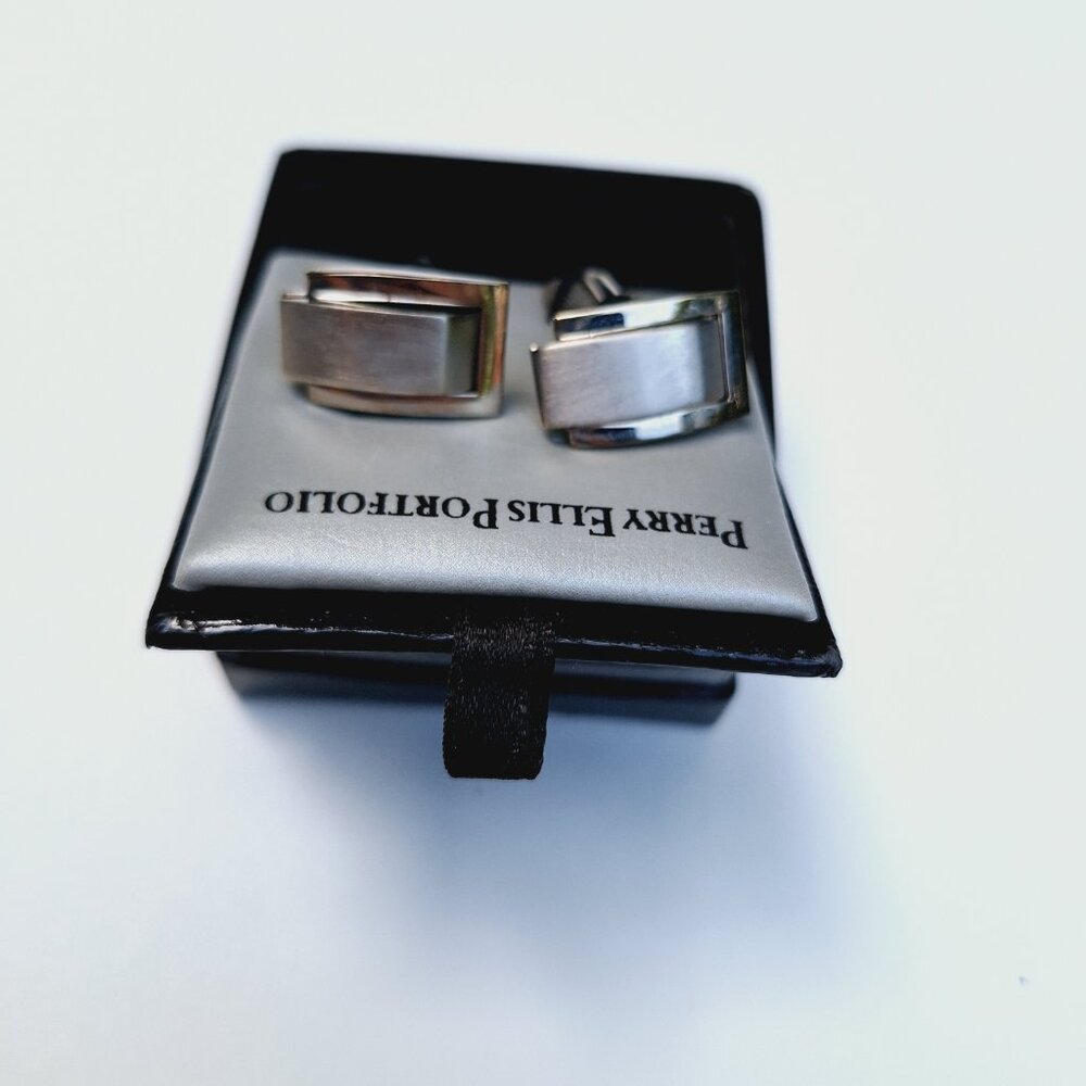 Perry Ellis Cufflinks - Picture 4 of 4